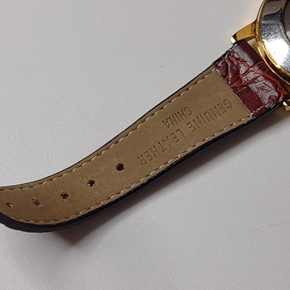 Don't Look Back One In A Million Watch - Picture 7 of 13